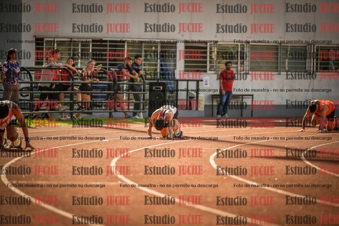 Fotos de los 400 m llanos de varones