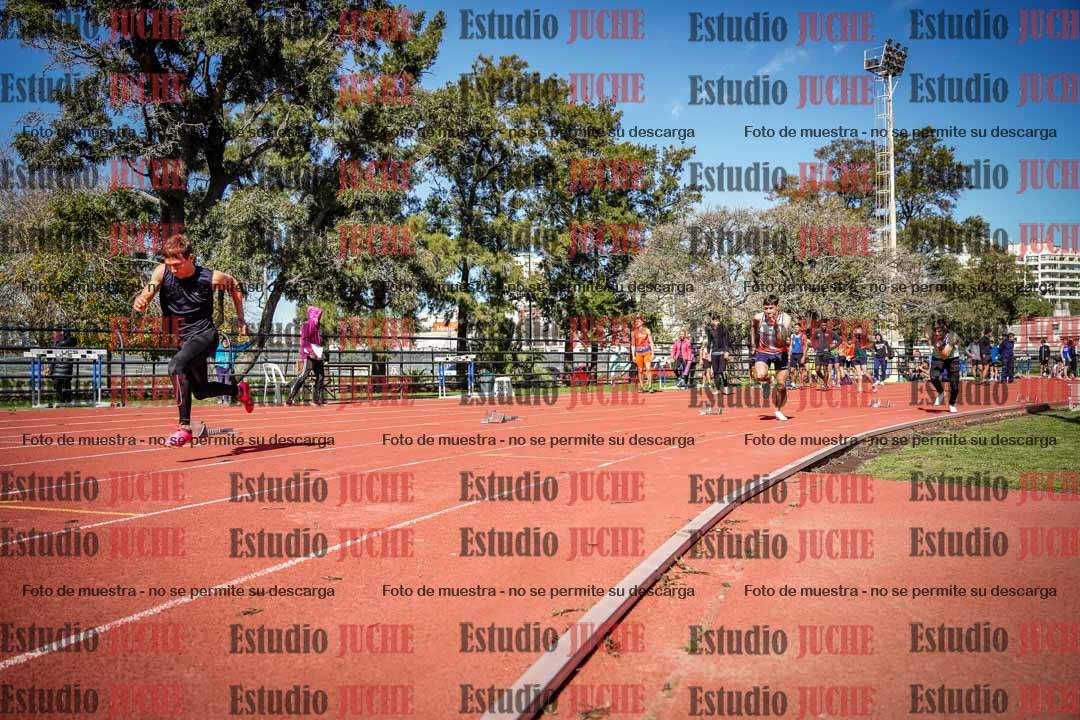 Fotos de los 200 m llanos de varones