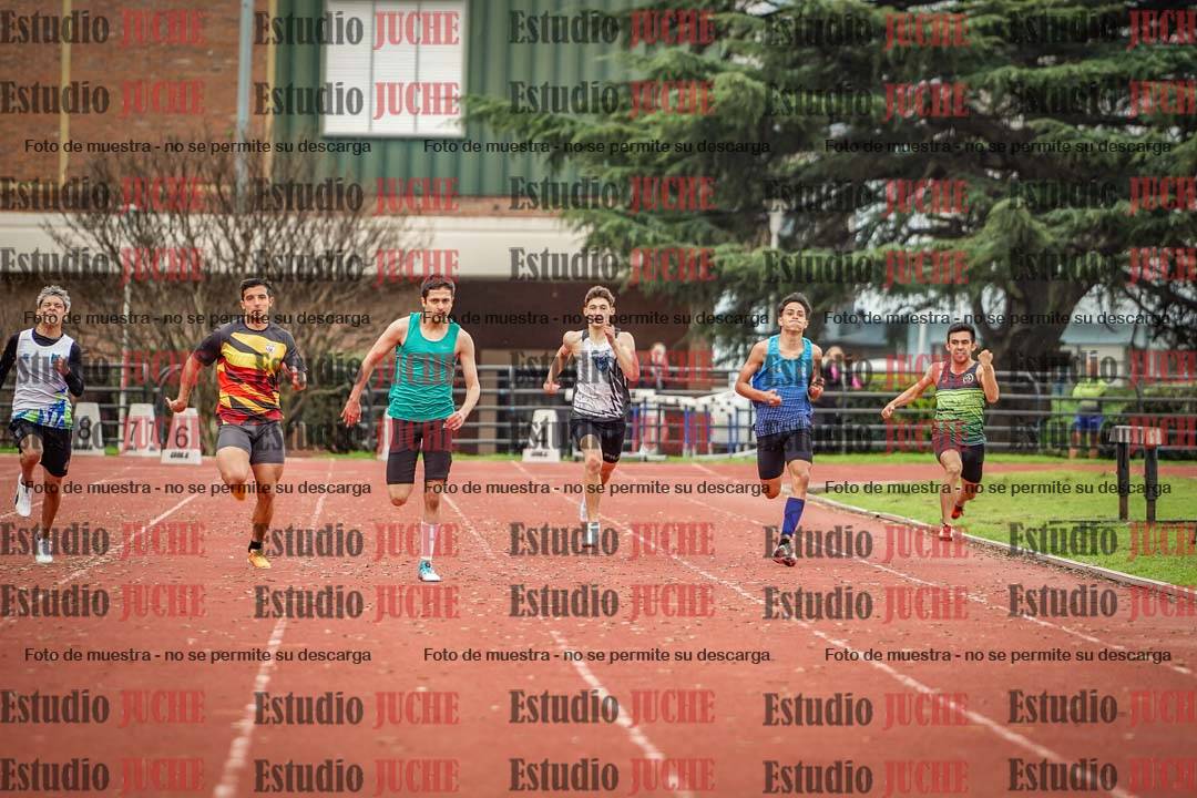 Fotos de los 200 m llanos de varones
