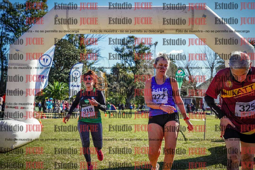 Fotos de la llegada del cross de 1500 m