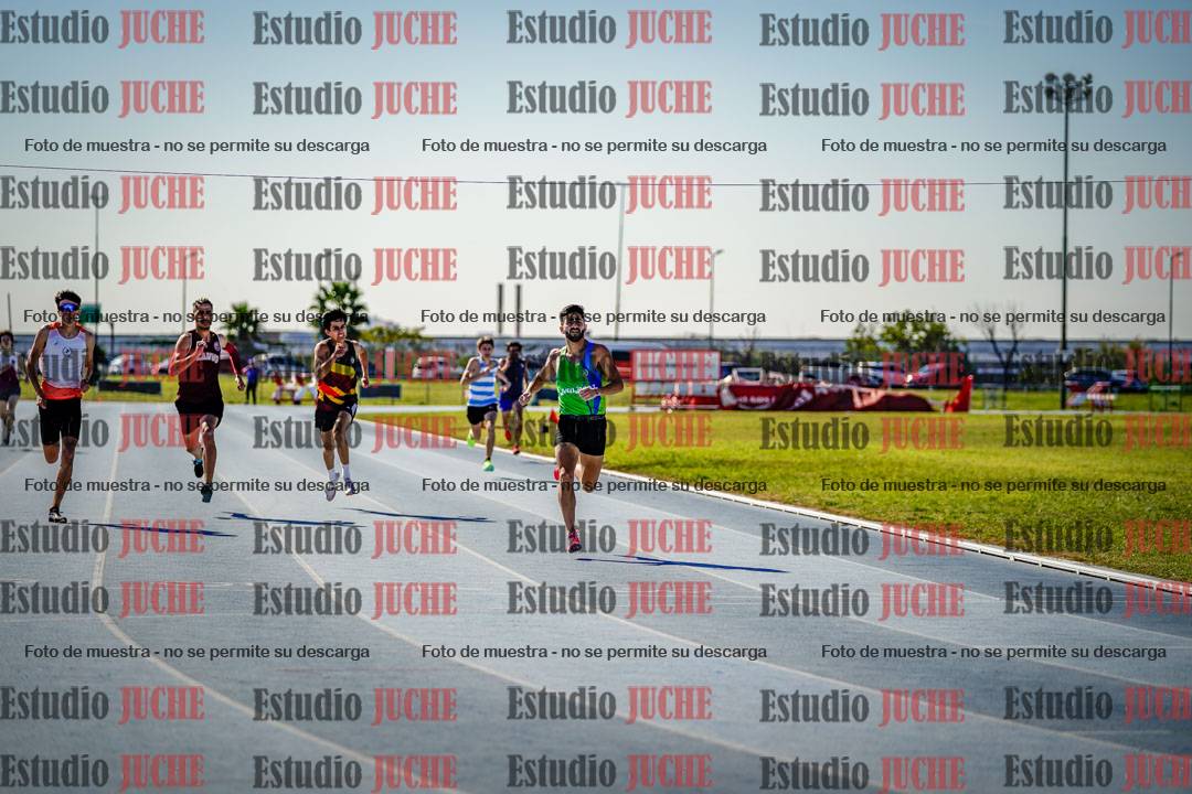 Fotos de los 400 m llanos de varones