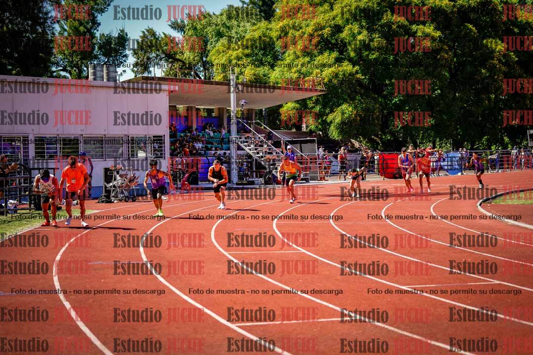 Fotos de los 800 m llanos de varones
