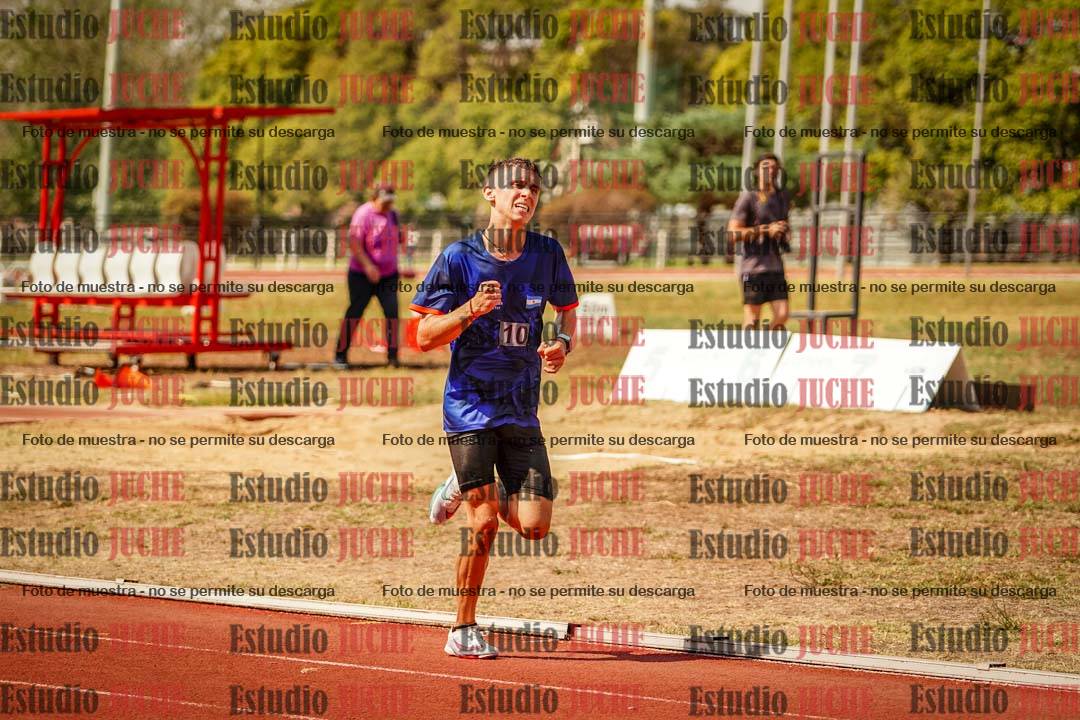 Fotos de los 3000 m con obstáculos de varones