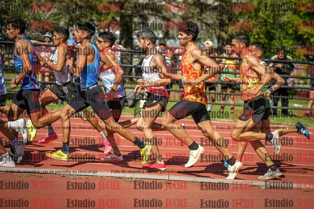Fotos de los 5000 m llanos de varones