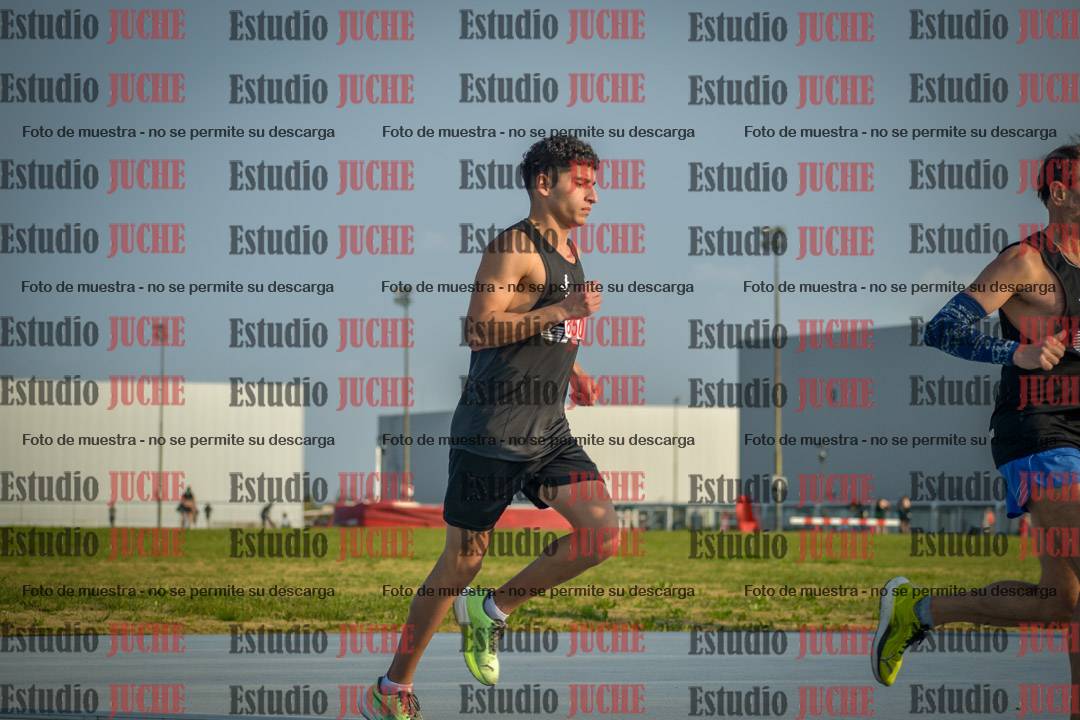 Fotos de los 3000 m llanos de varones