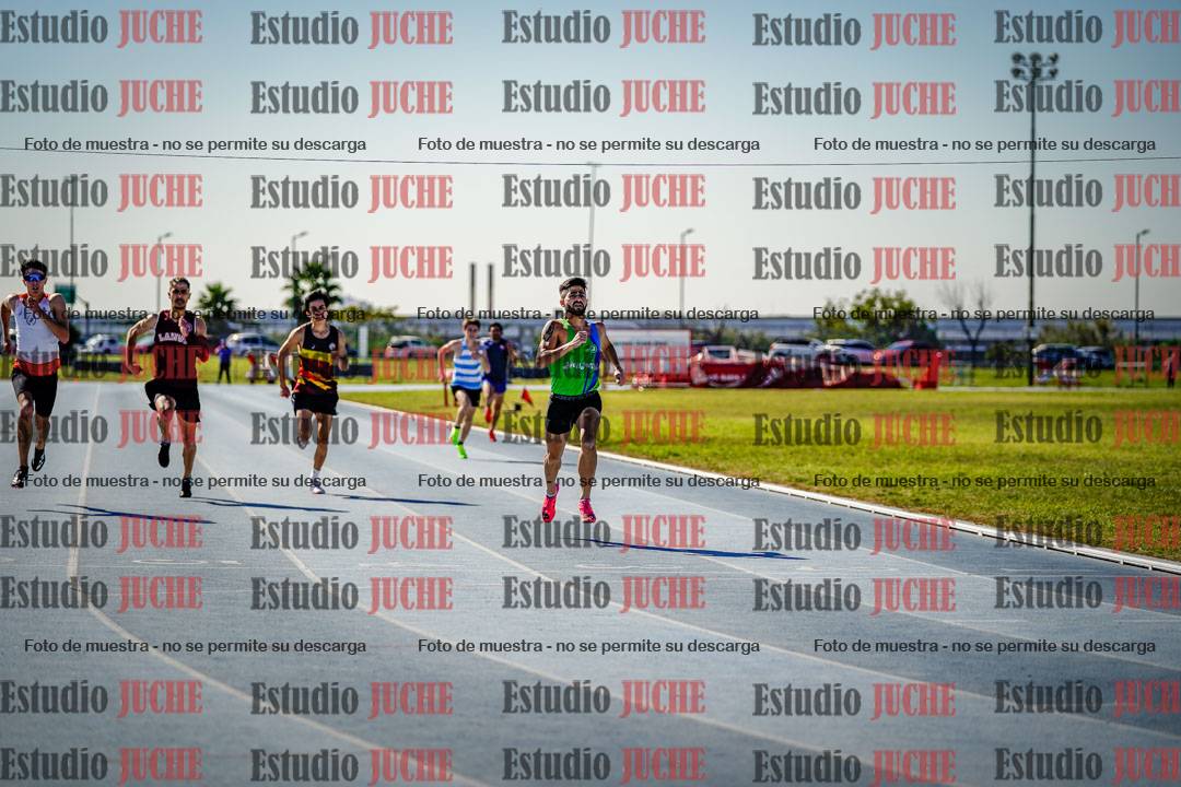 Fotos de los 400 m llanos de varones