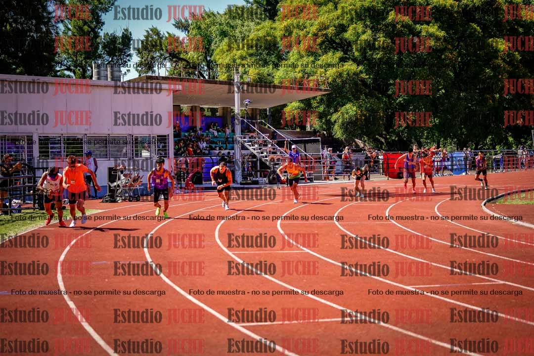 Fotos de los 800 m llanos de varones