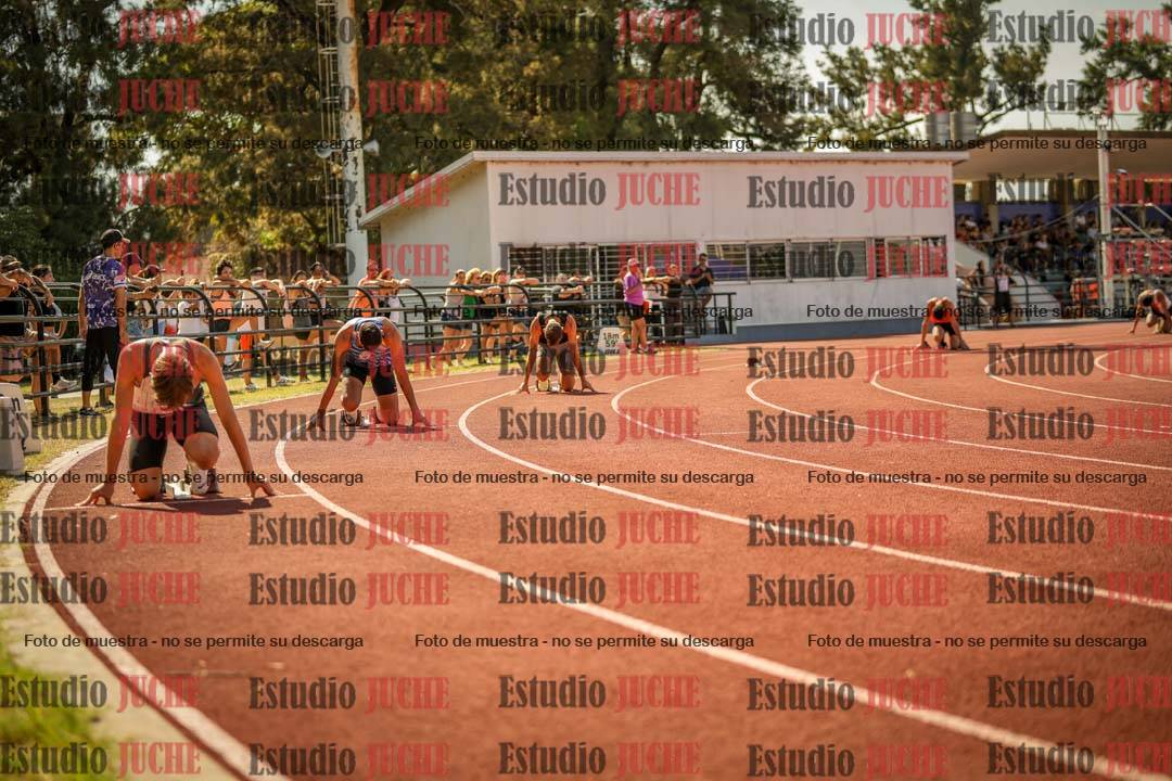 Fotos de los 400 m llanos de varones
