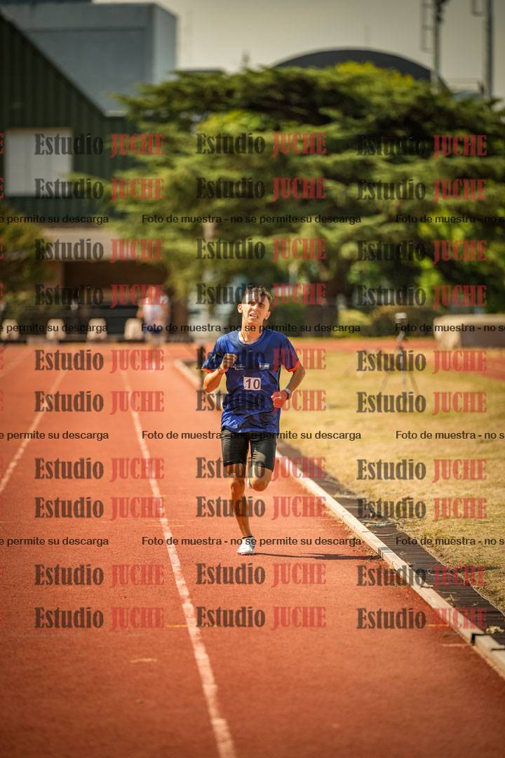 Fotos de los 3000 m con obstáculos de varones