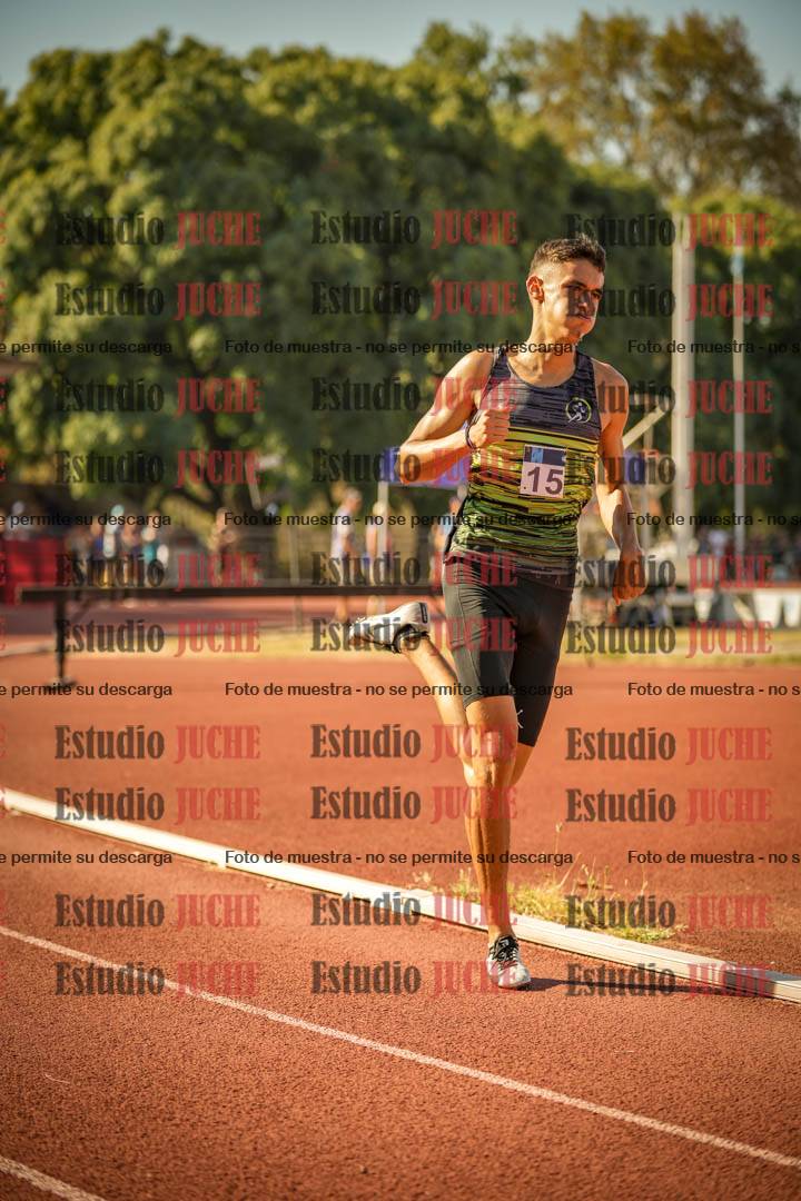 Fotos de los 800 m llanos de varones
