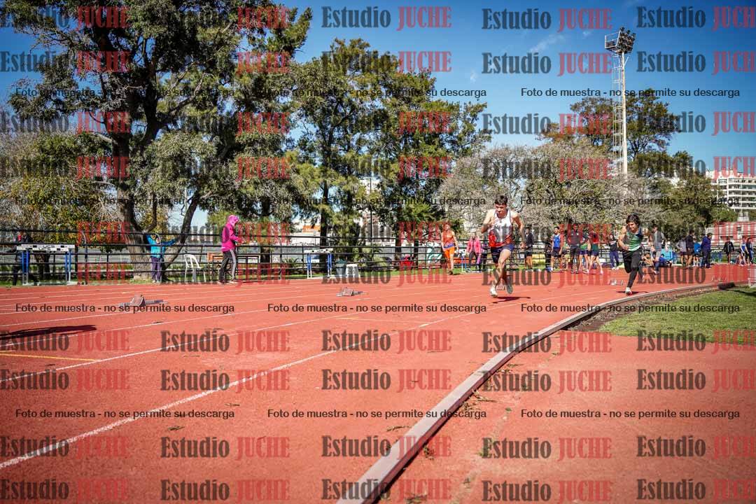 Fotos de los 200 m llanos de varones