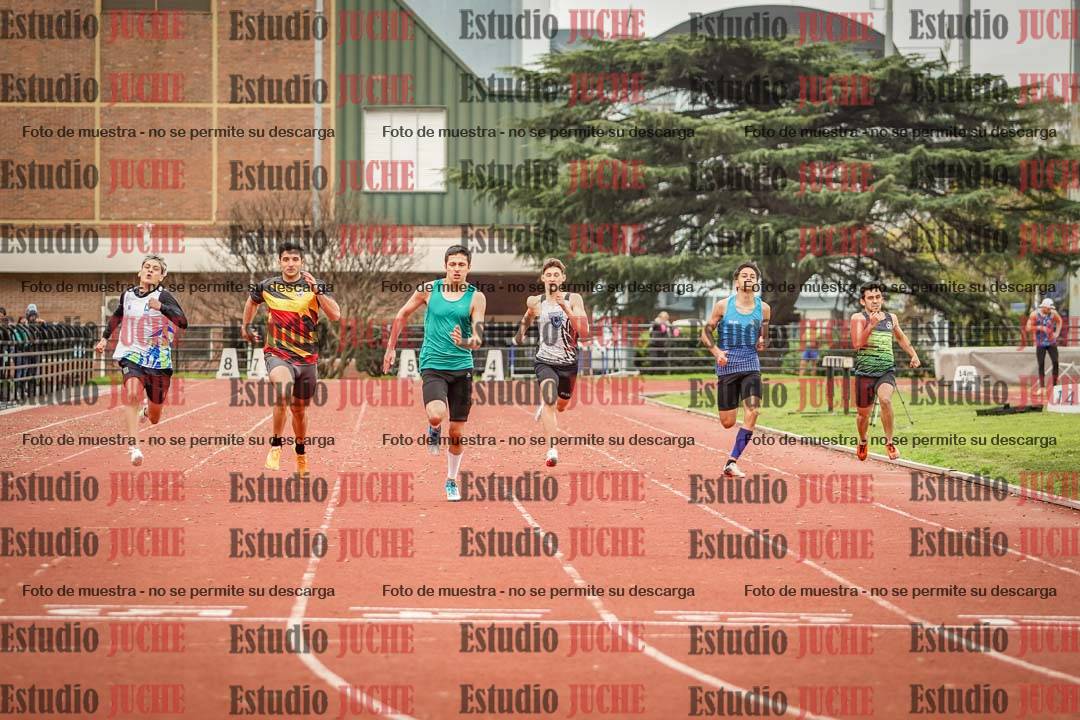 Fotos de los 200 m llanos de varones