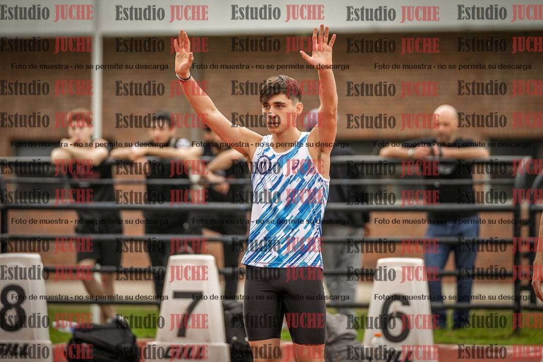 Fotos de los 100 m llanos de varones - FINAL
