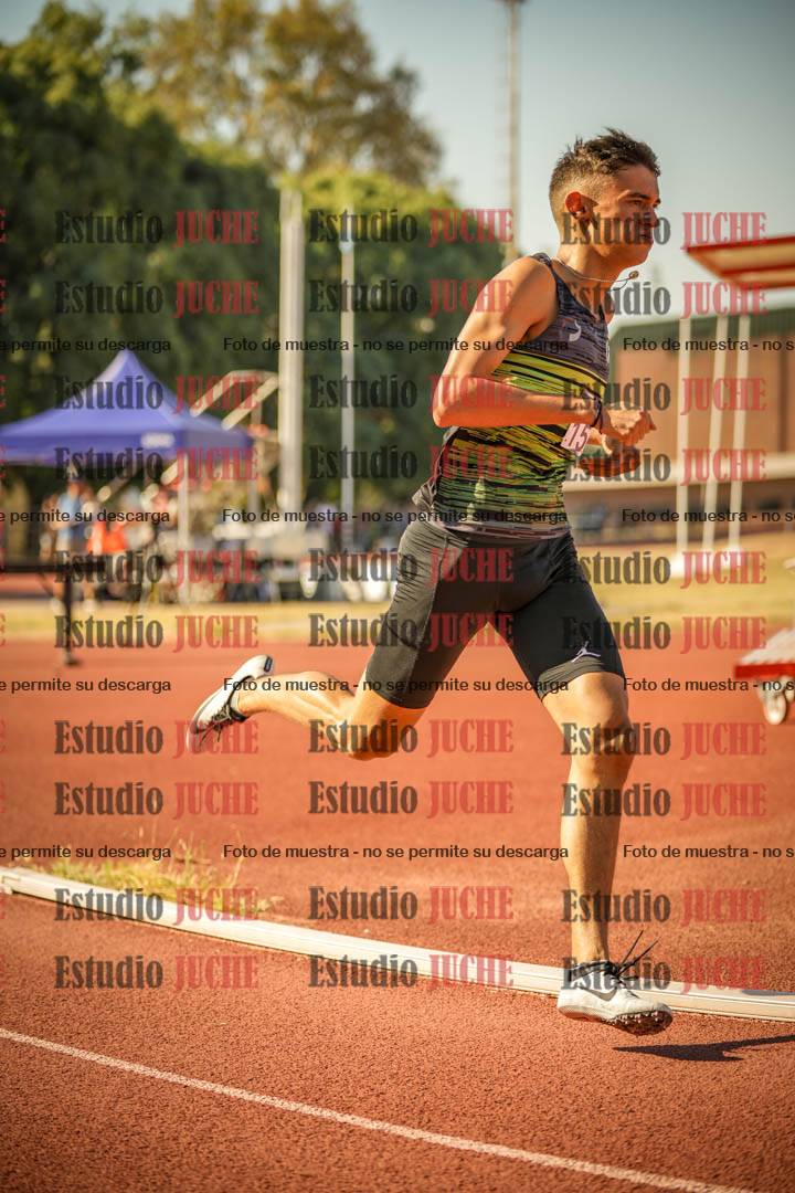 Fotos de los 800 m llanos de varones
