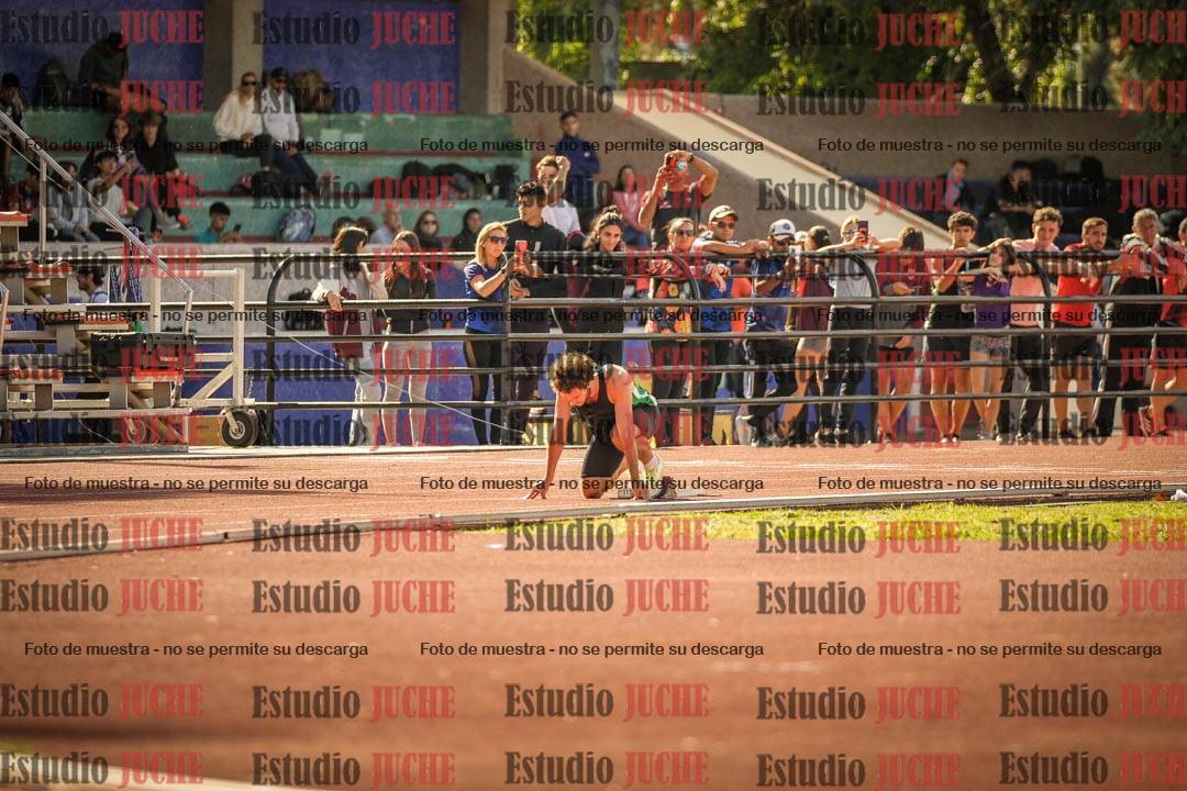Fotos de los 400 m llanos de varones