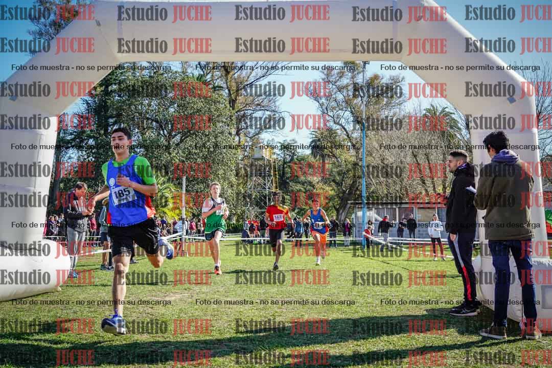 Fotos de la llegada del cross de 2000 m