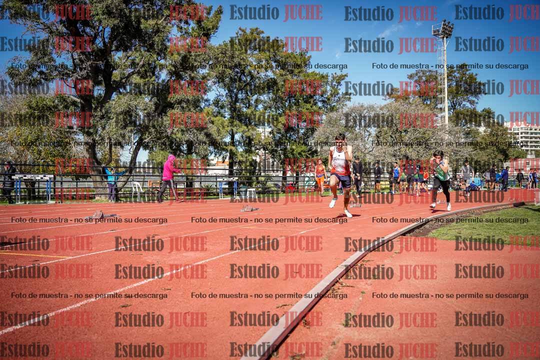 Fotos de los 200 m llanos de varones