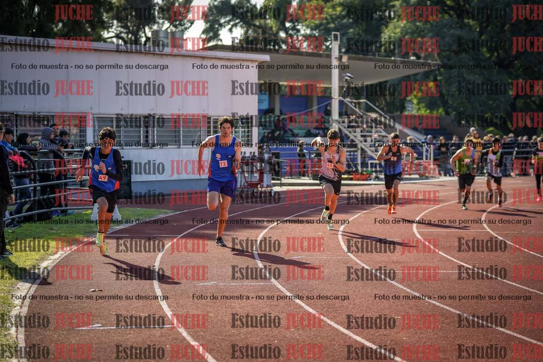 Fotos de los 800 m llanos de varones