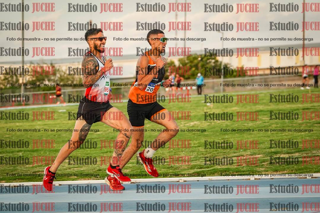 Fotos de los 3000 m llanos de varones