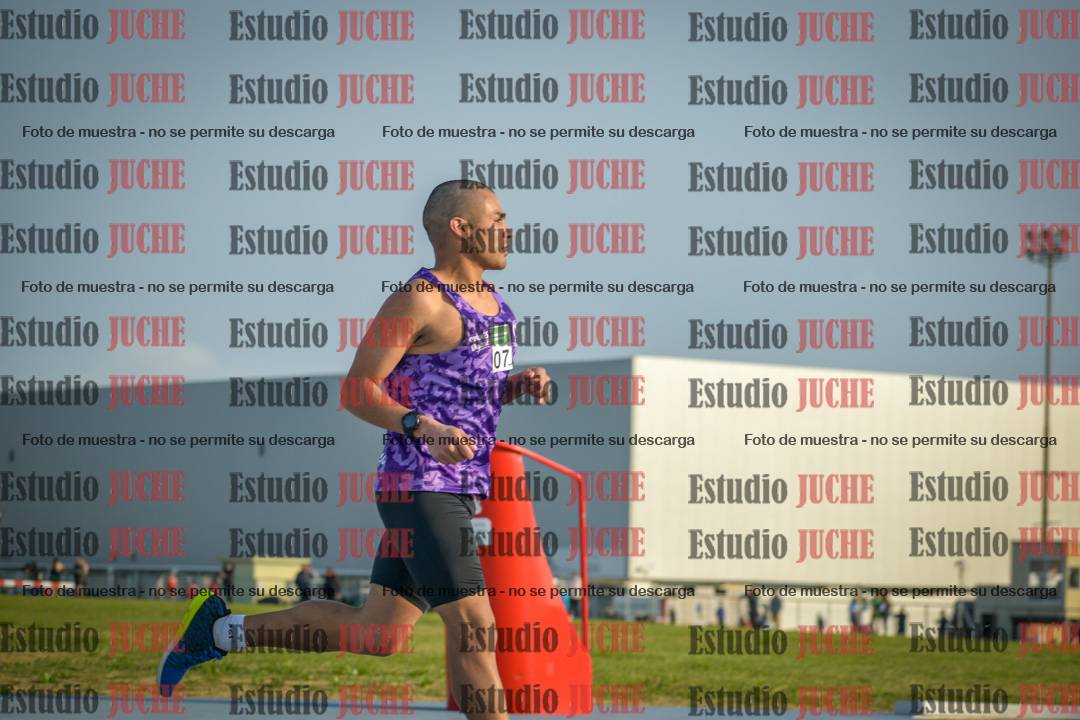 Fotos de los 3000 m llanos de varones