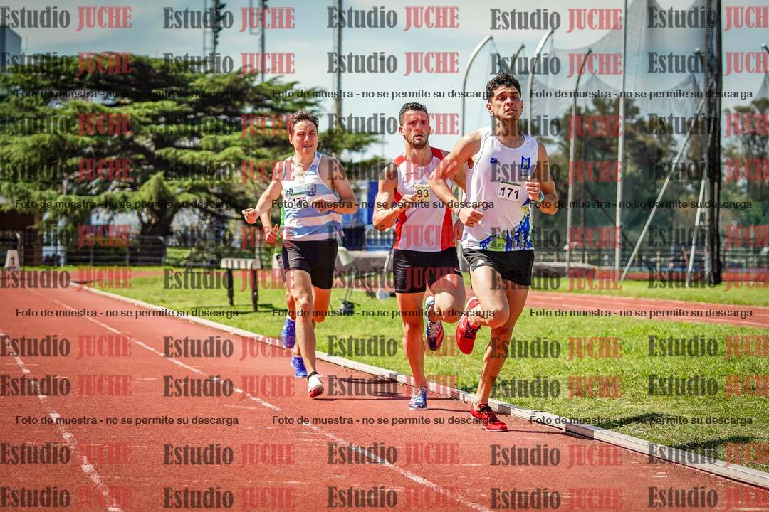 Fotos de los 800 m llanos de varones