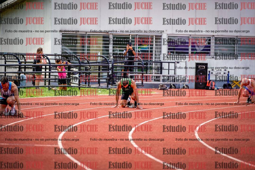 Fotos de los 400 m llanos de varones