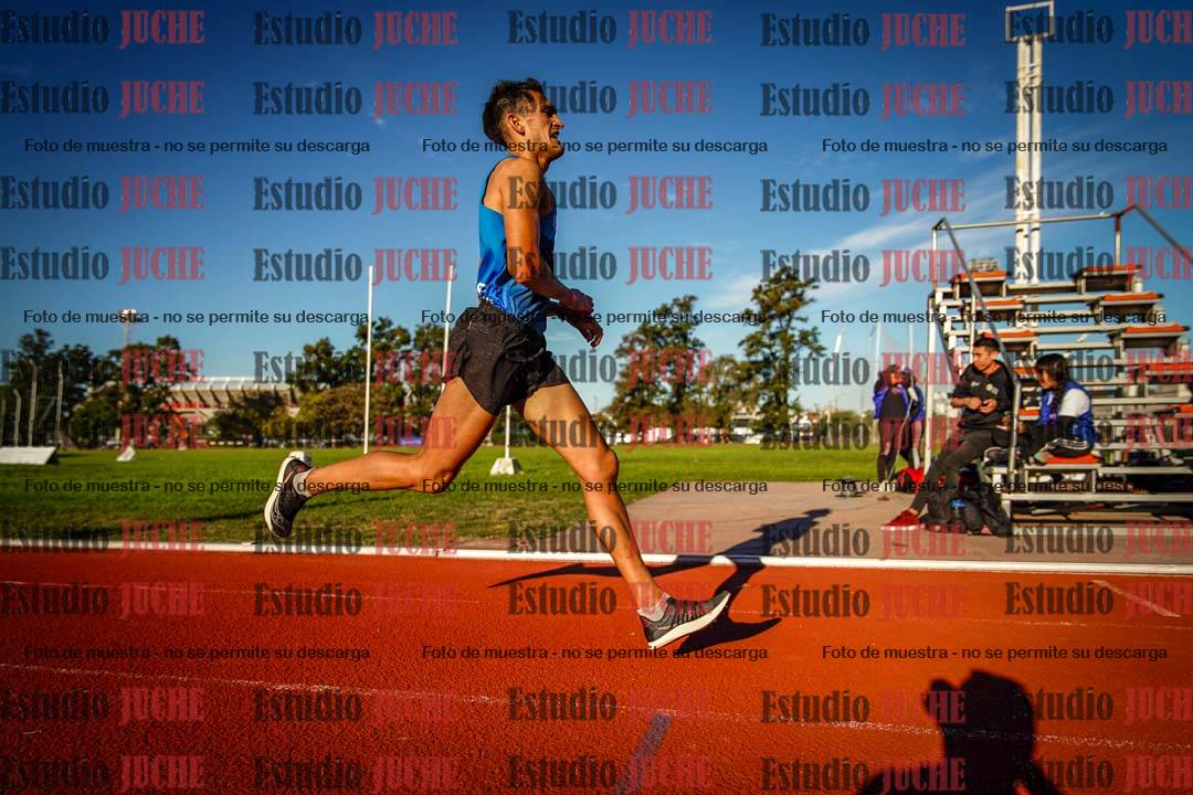 Fotos de los 3000 m llanos de varones