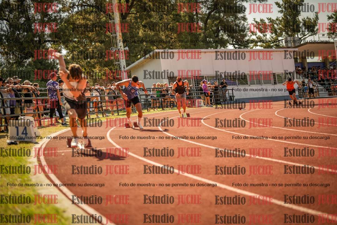 Fotos de los 400 m llanos de varones