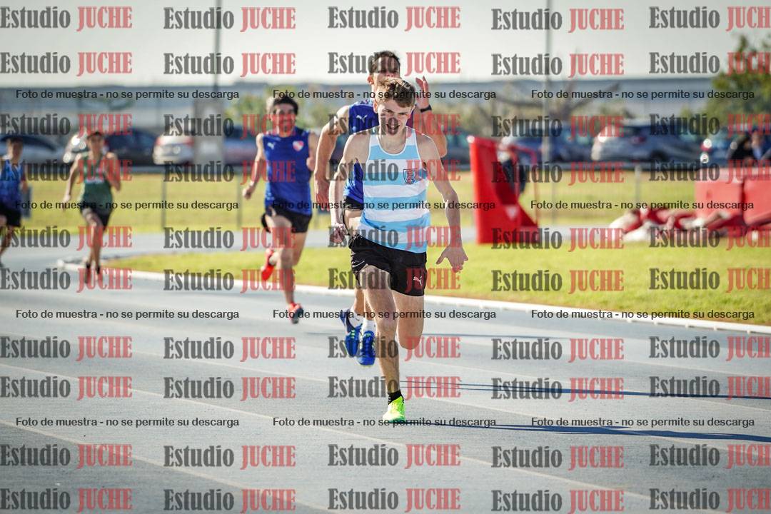 Fotos de los 400 m llanos de varones