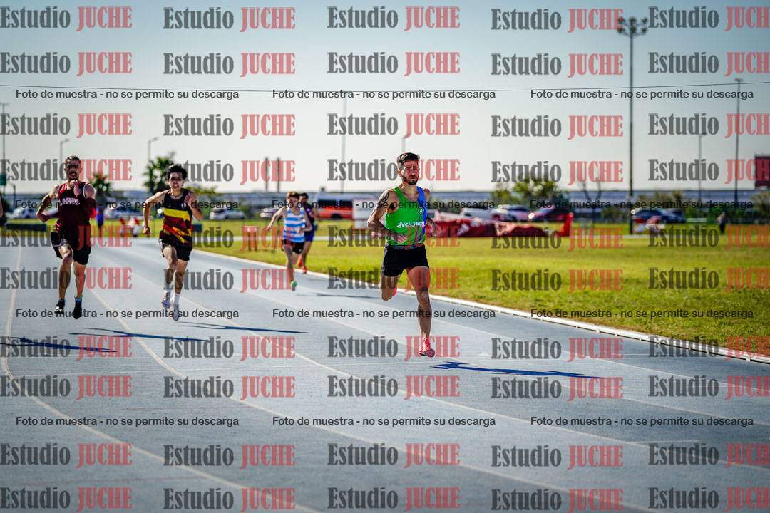 Fotos de los 400 m llanos de varones