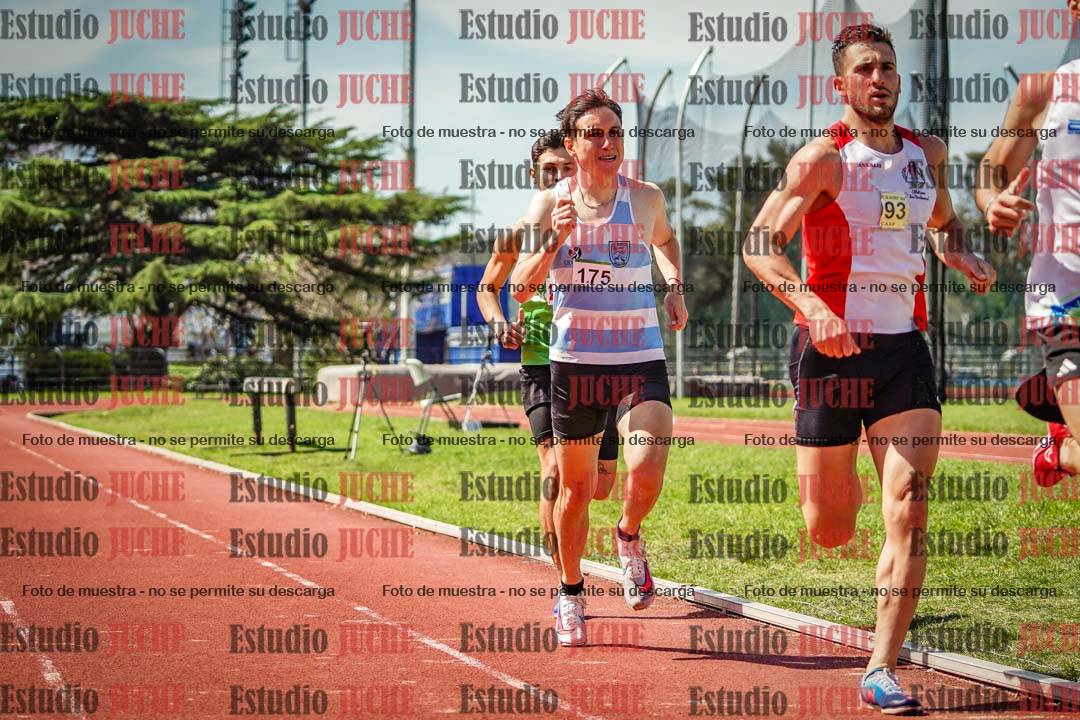 Fotos de los 800 m llanos de varones