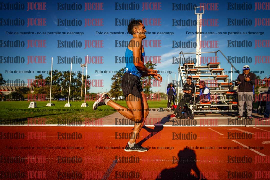 Fotos de los 3000 m llanos de varones