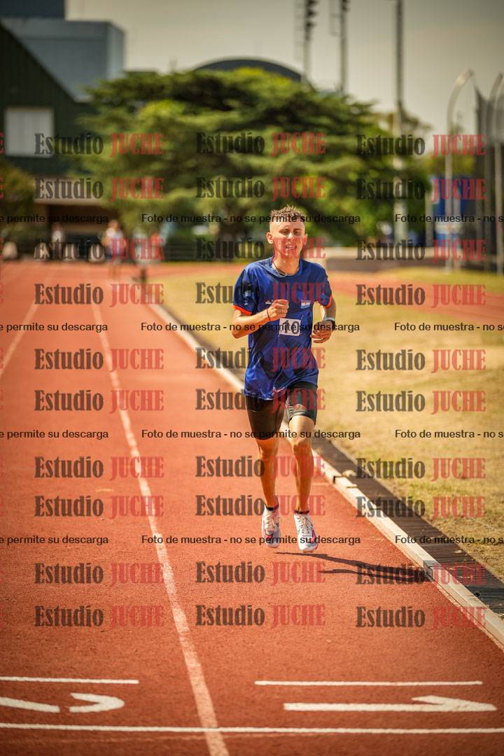 Fotos de los 3000 m con obstáculos de varones