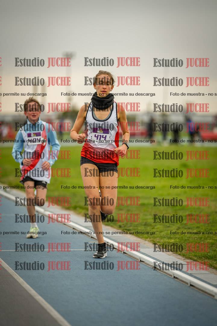 Fotos de los 2000 m llanos de mujeres U14 y U17 - varones U14