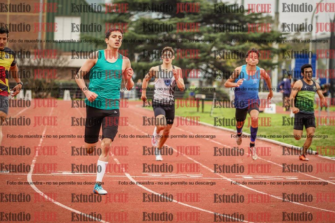 Fotos de los 200 m llanos de varones