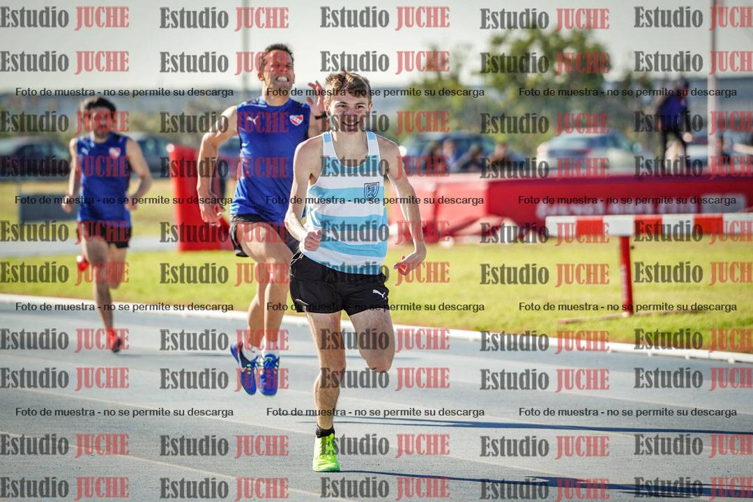 Fotos de los 400 m llanos de varones