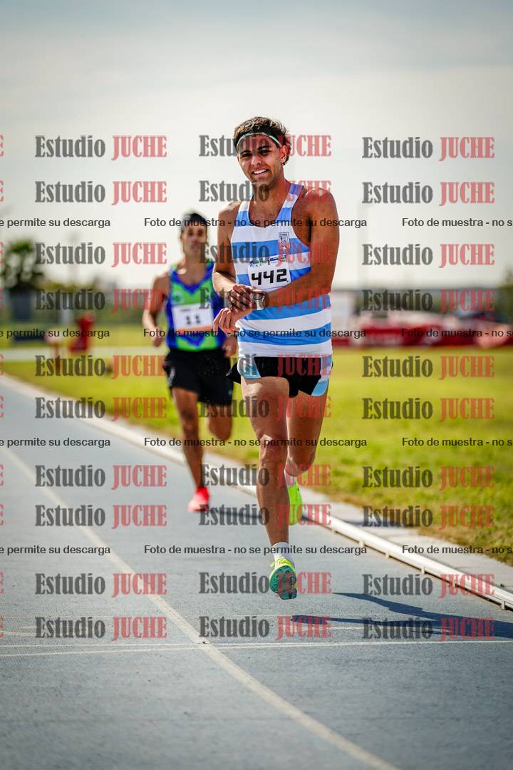 Fotos de los 3000 m llanos de varones