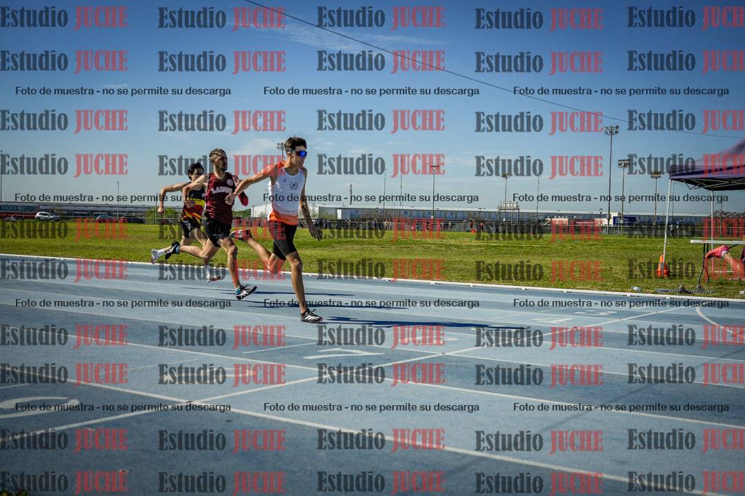 Fotos de los 400 m llanos de varones