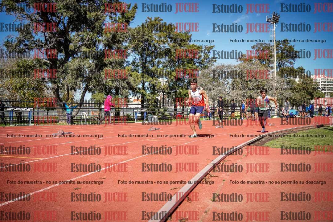 Fotos de los 200 m llanos de varones