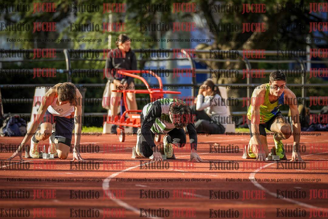 Fotos de los 100 m llanos de varones - FINAL
