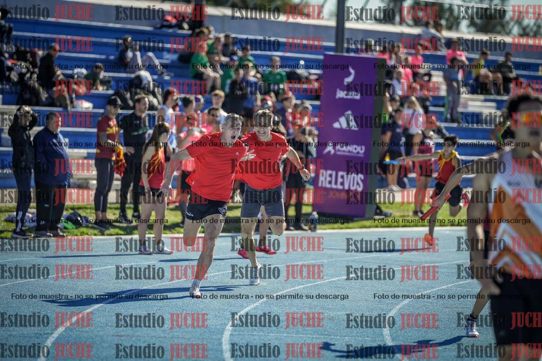 Fotos de las postas 4x200 m llanos de mujeres