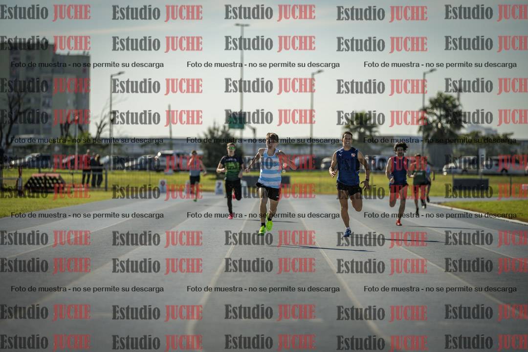 Fotos de los 400 m llanos de varones
