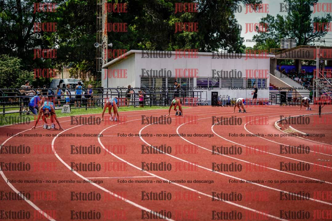 Fotos de los 400 m llanos de varones