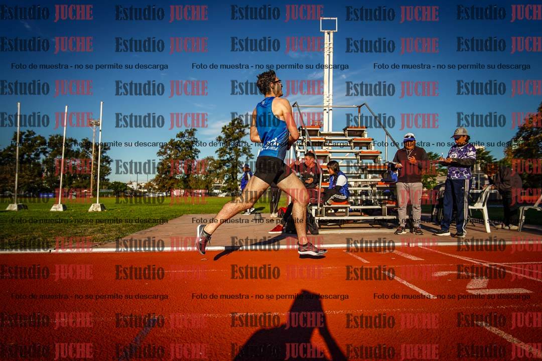 Fotos de los 3000 m llanos de varones