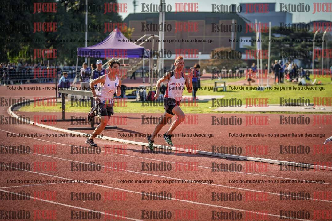 Fotos de los 800 m llanos de varones