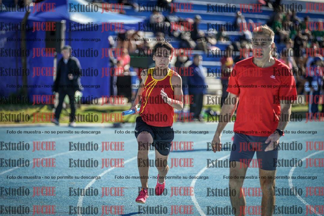 Fotos de las postas 4x200 m llanos de mujeres