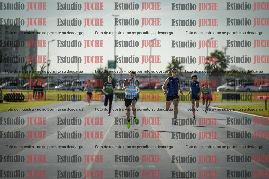 Fotos de los 400 m llanos de varones
