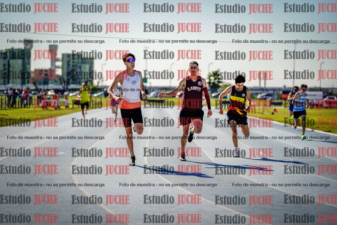 Fotos de los 400 m llanos de varones