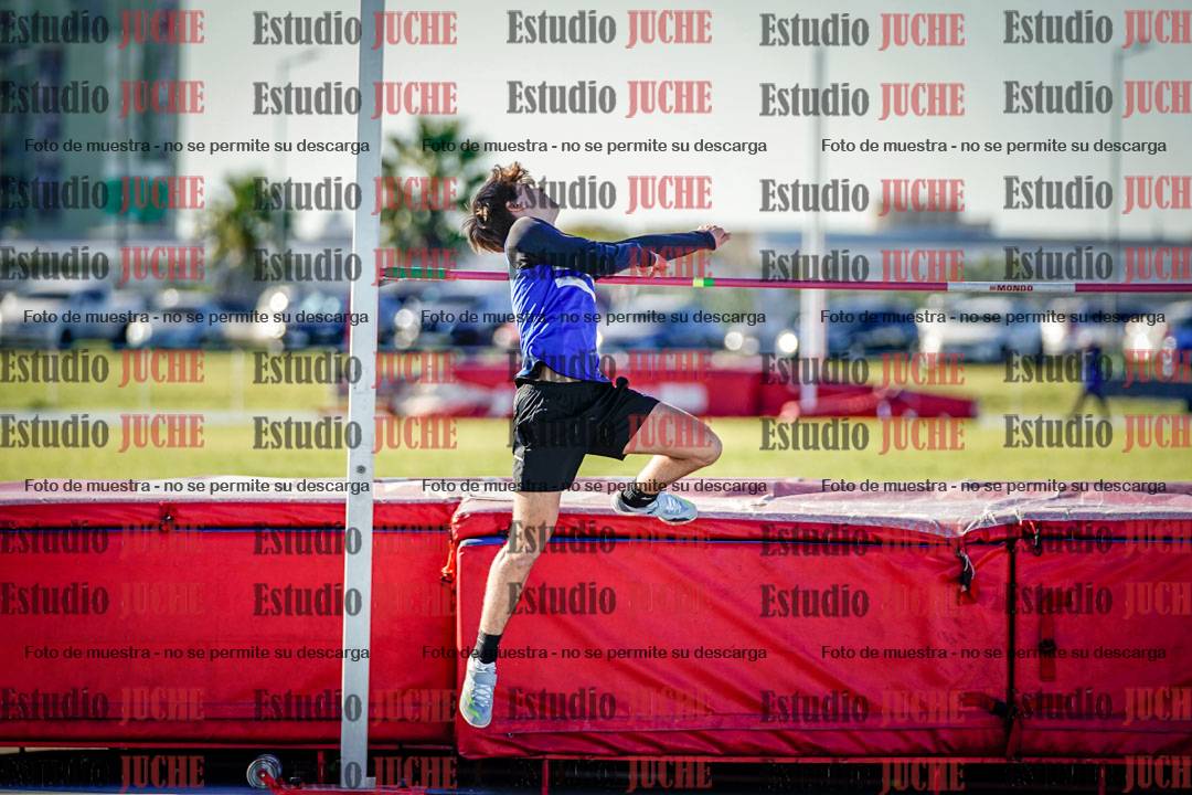 Fotos del salto en alto de mujeres y varones - U15