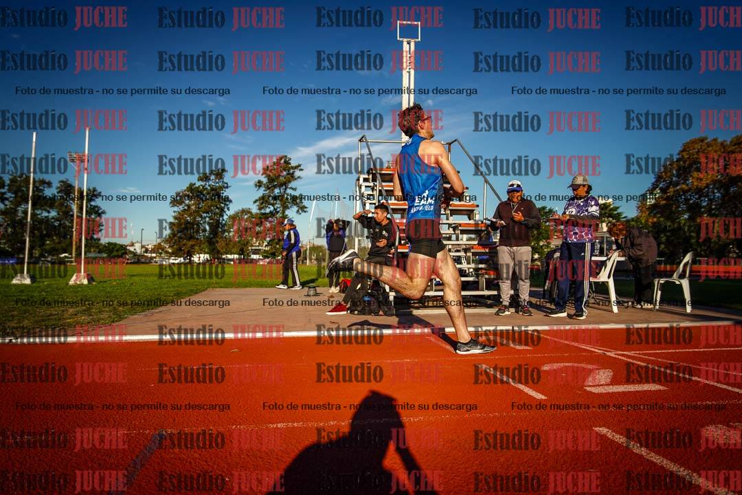 Fotos de los 3000 m llanos de varones